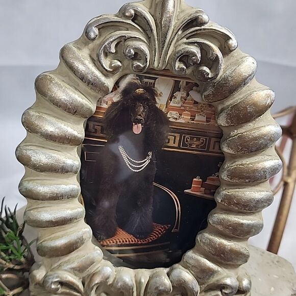 Brushed Gold Decorative Ornate Oval Shaped Photo Frame - Picture 3 of 6